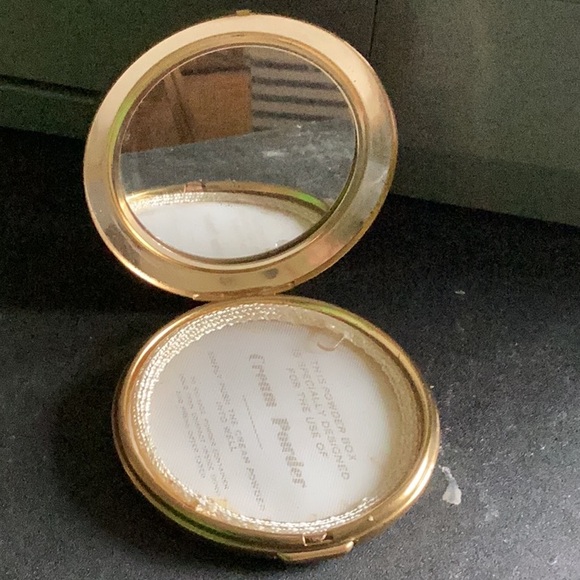 Wonderful Condition 1950s Italian Silk Cover Crème Powder Compact Baroque Ladies - Picture 7 of 15